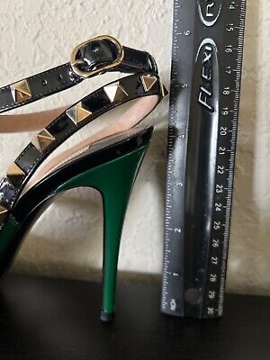 VALENTINO Garavani Rockstud PUMP Green Patent Leather Heels VALENTINO Garavani Rockstud PUMP Green Patent Leather Heels