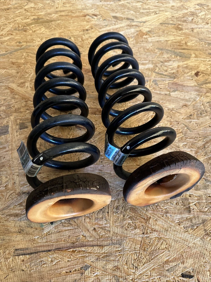 Muelles helicoidales traseros Cadillac ATS 2013-2018 23498309 (RC-10) Foto 3 de 4