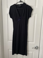 SALVATORE FERRAGAMO Vintage Cap Sleeve V-Neck Midi Dress In Black (Size 42)