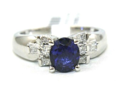 Natural Oval Blue Sapphire & Diamond Solitaire Lady's Ring 18k White Gold 1.87Ct