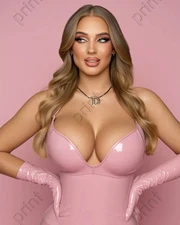 Blonde Curvy Girl Model Photo Risque 8x10 Art Print C19854