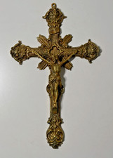 Crucifix en laiton (bronze ?) orné ancien, Christ sur croix , objet religieux