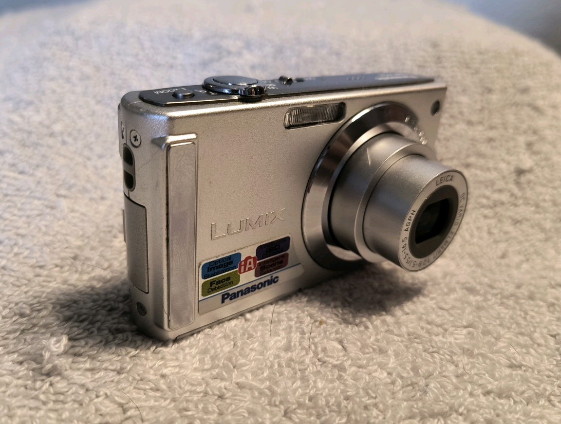 Panasonic LUMIX DMC-FS3 8.1MP Digital Camera - Silver for sale