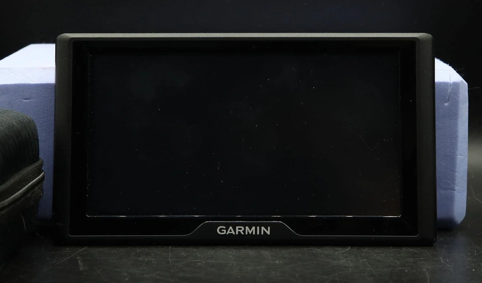 Garmin Drive 60LMT Touchscreen GPS, NOT WORKING FOR PARTS OR REPAIR - Image 4 of 4