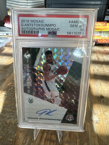 2019 Panini Mosaic Giannis Antetokounmpo Prizm Auto PSA 10 Gem Mint AU 