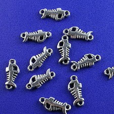 30pcs Tibetan silver fishbone charms H2675