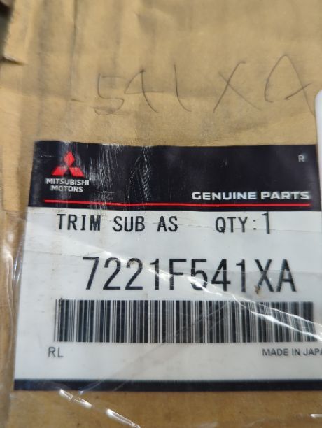 2022-2024 Mitsubishi Outlander LH Front Door Trim Panel Black