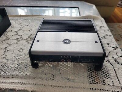 JL Audio XD300/1v2 Mono Subwoofer Amplifier, Excellent Condition.