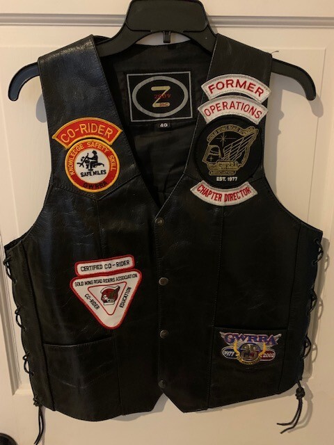 VINTAGE Men's Black Leather Vest Motorcycle SZ 40 PATCHES