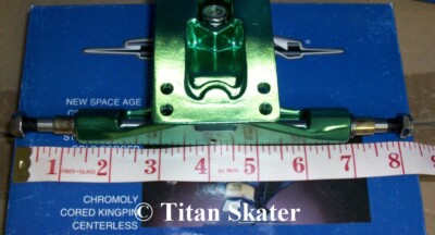 サンダートラック LIGHTS アイショッドモデル 足回りセット カリスト TITAN TI-LITES 5.5in 140mm Skateboard Trucks Pair 8.25 Axle fits