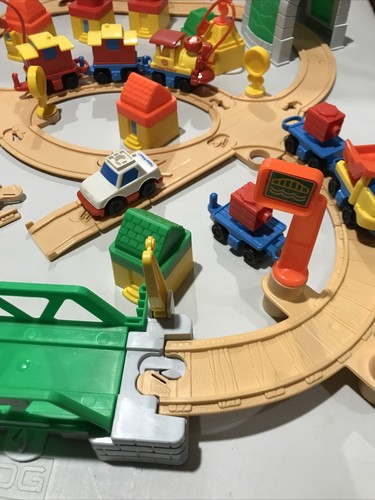 Vintage Fisher Price 1992 Flip Track Rail And Road w/Accessories Great Condition - Picture 9 of 24