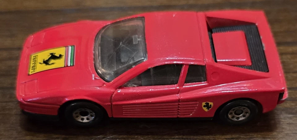 1986 Matchbox 3" Ferrari Testarossa vermelha 1:64 / 1:59 brinquedo fundido carro solto Macau - Imagem 3 de 4