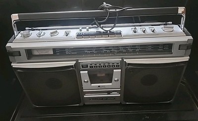 SHARP Boombox  Model GF-8585 Stereo Radio-Tape Recorder  VINTAGE 70  -80  Era