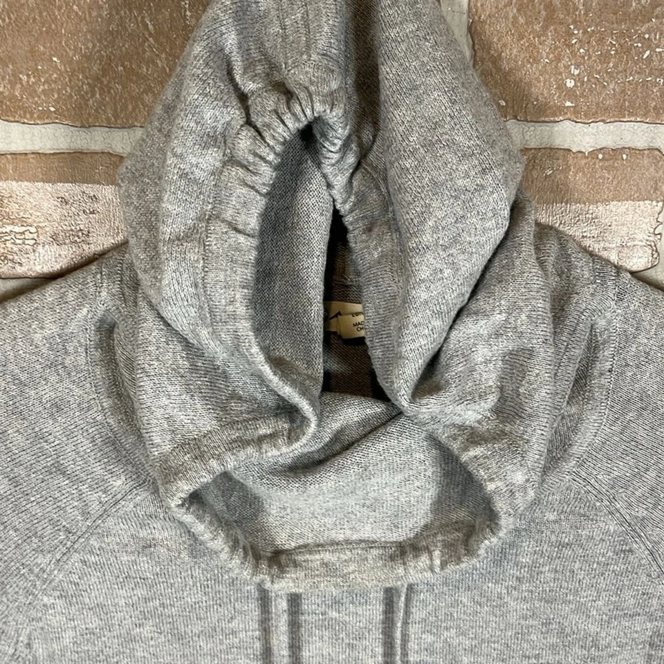 Vestido suéter con capucha y cuello capucha Dakini Foto 3 de 4