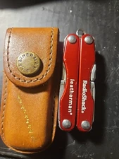Leatherman Squirt E4 Radioshack Red Multi-Tool Collectible Excellent USA Retired