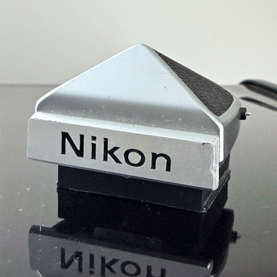 Nikon DE1 Eyelevel Prism Viewfinder Chrome for F2 SLR Camera with Bottom Cap