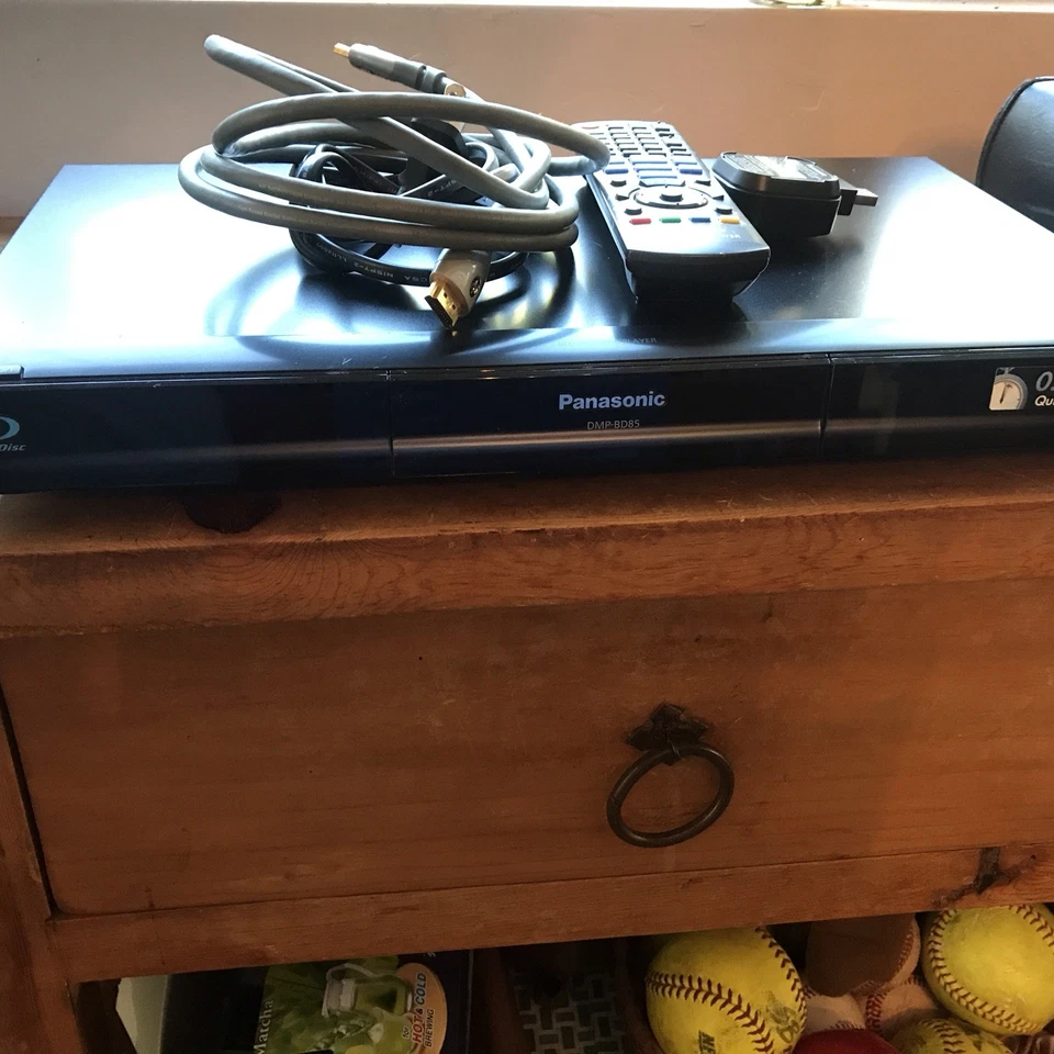 100+ movies and shows and throughing in free blue ray player   - Image 2 of 4