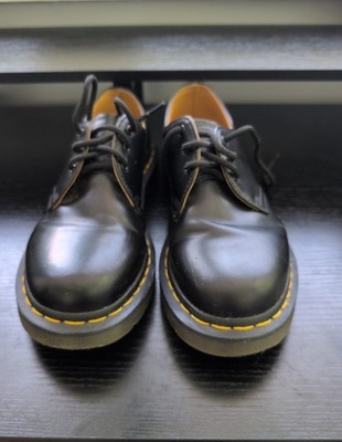 Dr. Doc Martens  Air Wair 11837 Womens  Shoes Black size 8 