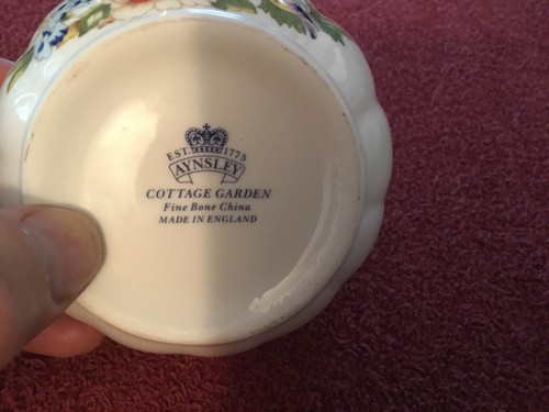 Small Aynsley Fine Bone China Dish - Picture 5 of 5