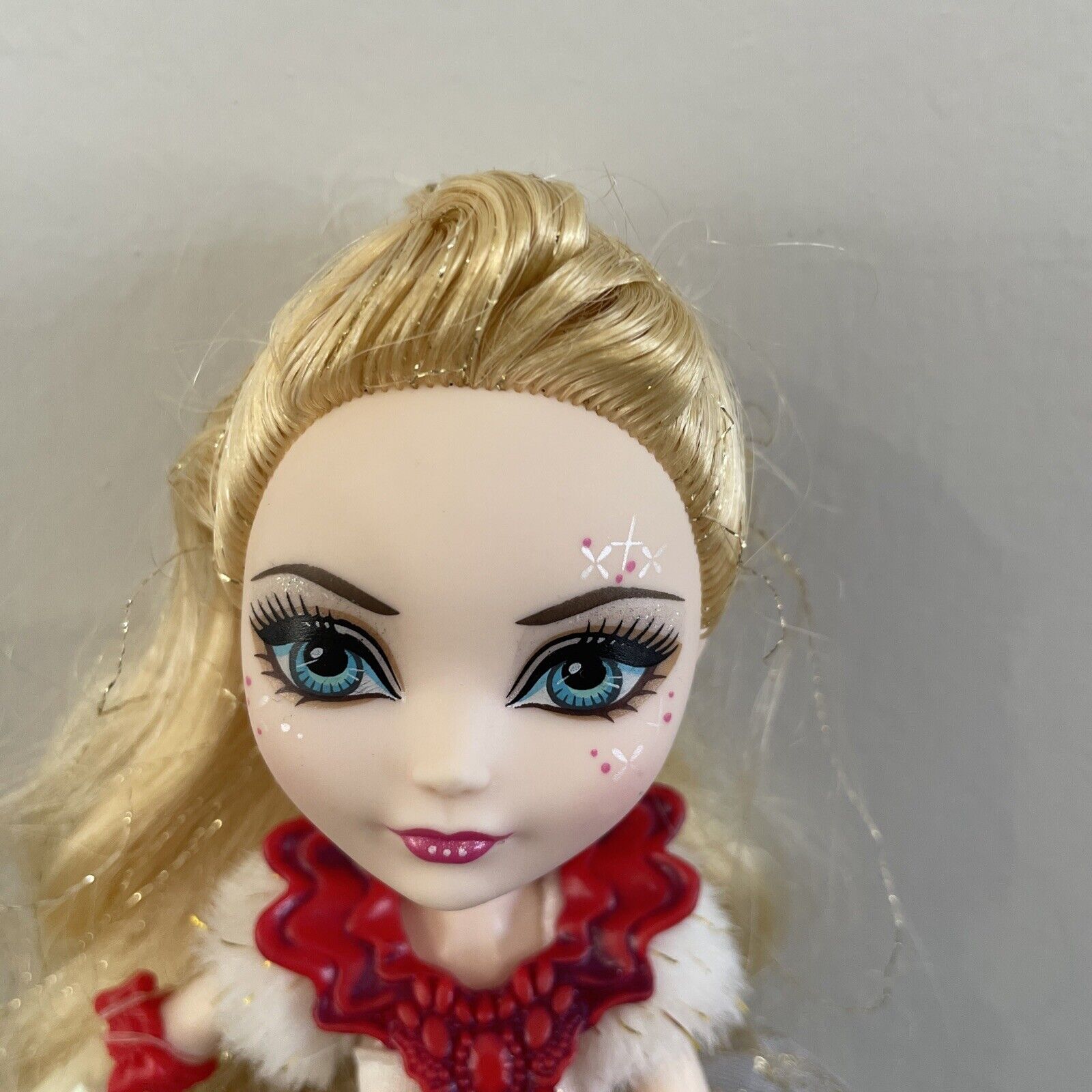 apple white ever after high thronecoming trono - Comprar Outras bonecas no  todocoleccion