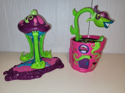 Zelf troll doll Venus Fly Trap hair salon & Playground Mushroom swing Moose Toys