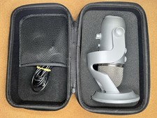 Blue Yeti USB Mini-B Freestanding Mic w/ Desktop Stand, Case, Mute/Gain