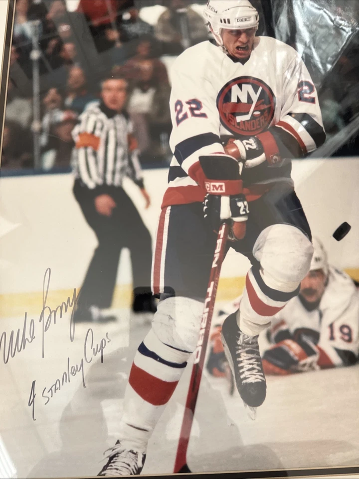 Foto enmarcada grande de Mike Bossy autografiada de Steiner Sports Foto 2 de 4