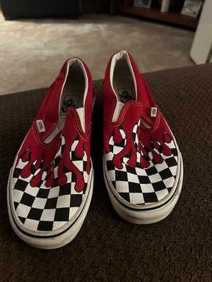 VANS Off the Wall Men's Sneakers 8 (Women s 9.5) Red With Checkerboard Flames