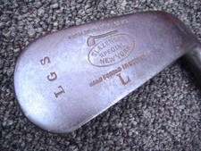 Rare ANTIQUE TOM STEWART SLAZENGER SPECIAL SMOOTH FACE MASHIE WOOD SHAFT