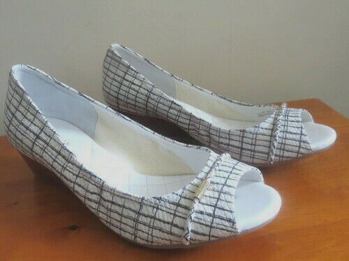 cole haan tali grand lace wedge