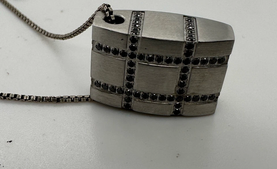 Hombre/Mujer’s Dolan Bullock Acero Inoxidable y Diamante Negro Dije con Cadena 925 Foto 4 de 4