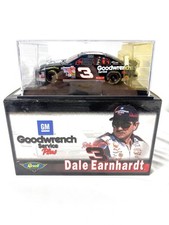 Revell Dale Earnhardt 3 GM Goodwrench Service Plus 1999 Monte Carlo 1/24