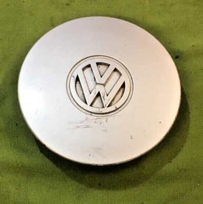 Enjoliveur VOLKSWAGEN GOLF 3 / 1H0601149H - Photo 1/4