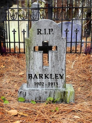 Evil Soul Studios Pet Cemetery R.I.P. BARKLEY Tombstone Halloween Graveyard Prop