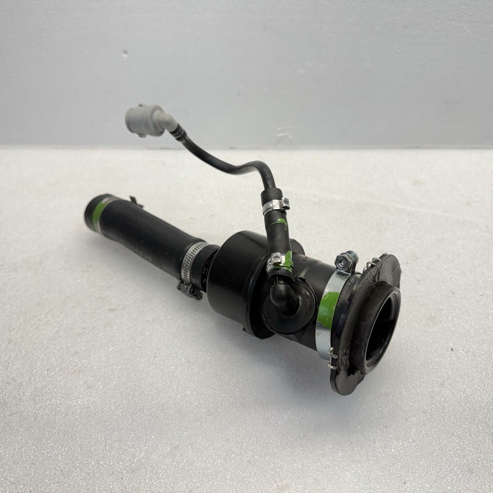 03-13 Maserati Quattroporte M139 Fuel Tank Filler Neck Hose 222257 OEM 57k