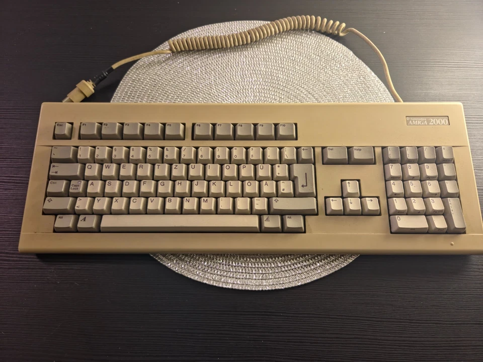 COMMODORE AMIGA 2000 QWERTZ (DE) ORIGINAL WORKING KEYBOARD