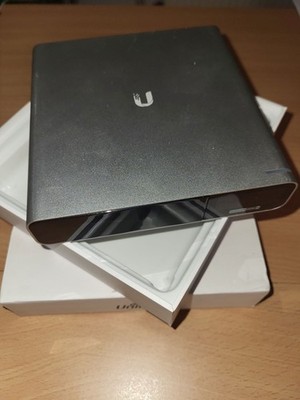 Ubiquiti UniFi Controller Cloud Key G2 Plus UCK-G2 Plus mit 500GB HDD