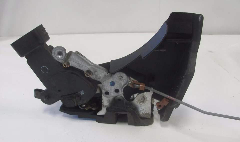 Actuador de cierre de cerradura de puerta de pasajero delantero derecho Lexus ES300 97-01 OEM KM508118 Foto 4 de 4