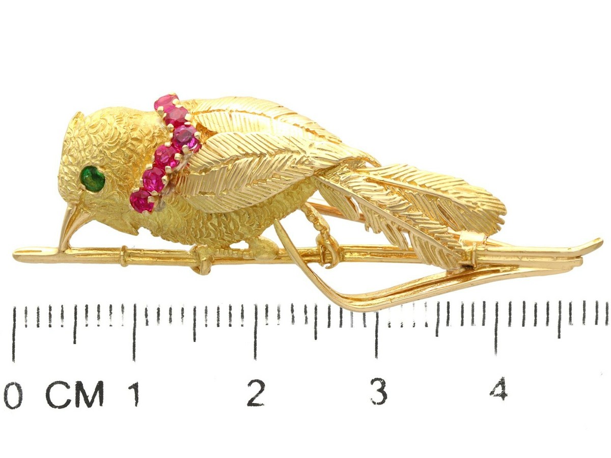 Vintage French 0.15Ct Ruby and Emerald 18k Yellow Gold Bird Brooch