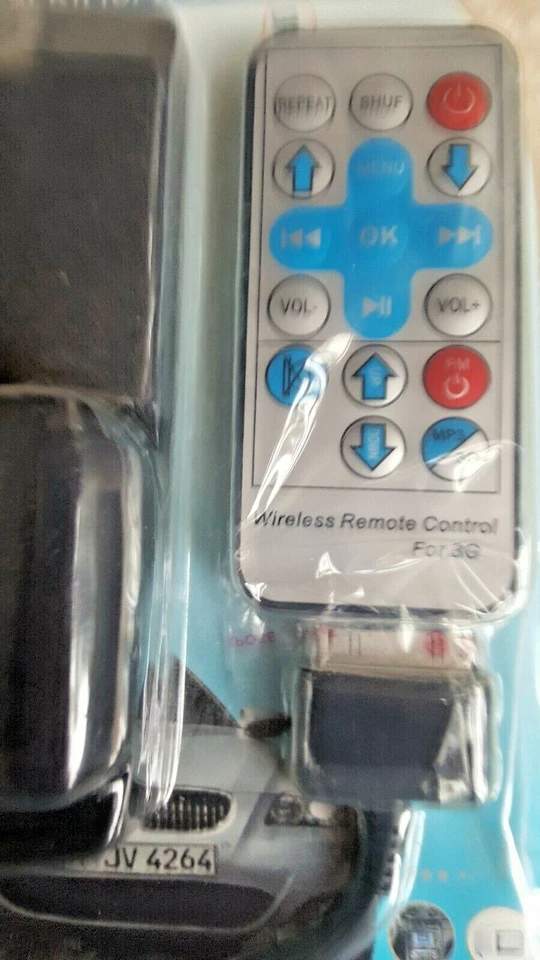 7 in 1 IPOD IN-CAR KIT (HOLDER + CHARGER + FM TRANSMITTER) - Image 3 of 4