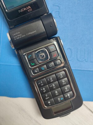 90% N ew Nokia N93 Unlocked 3G Symbian OS mobile phone, $191.20