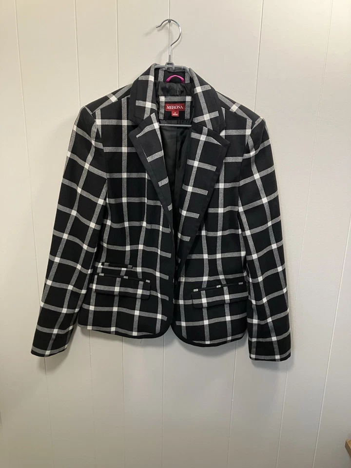Blazer MERONA Mujer Talla 8 Negro Blanco Cuadros Profesional Carrera Escuela Usado en Excelente Condición C3 Foto 2 de 4