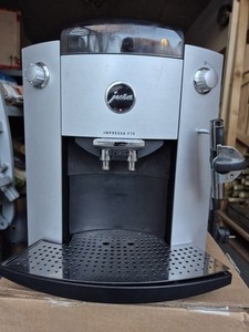Jura Impressa F70 - Kaffeevollautomat mit Defekt