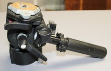 Manfrotto Bogen 3063 Fluid Head includes quick release baseplate.