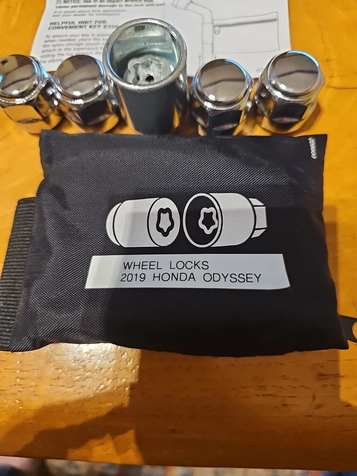 Travas de roda Honda Odyssey 2019 - Imagem 2 de 3