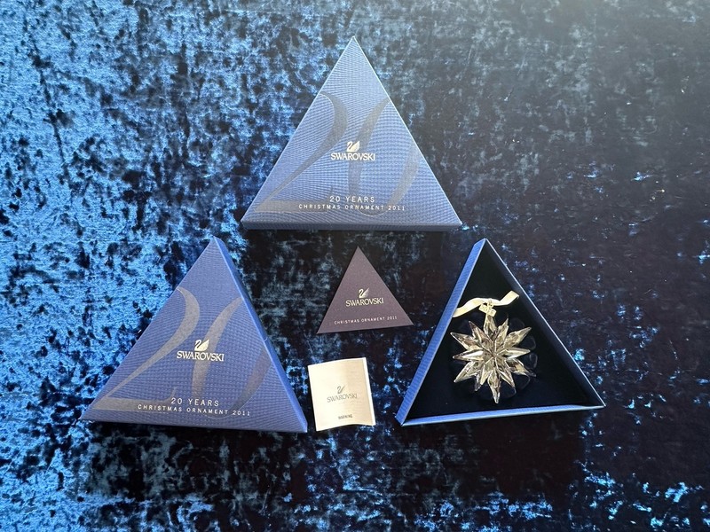 Swarovski Crystal Christmas Tree Ornament 2011-20th Anniversary Edition