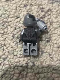 LEGO DC Comics Super Heroes: Darkseid Invasion (76028) 4 MINIFIGURES, 95% BUILD