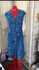 Woman’s Dress Design By Lauren Ralph Lauren Size 2 Figure Flattering