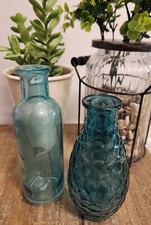 Set of 2 Glass Turquise Aqua Blue Flower Bud Vases 6¾", 5¾" Excellent Condition 