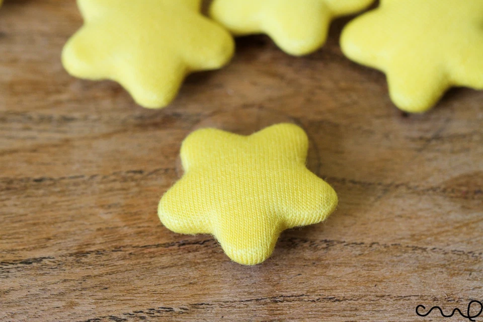 10 x Handmade Star Buttons Yellow Fabric Covered Card Making Craft 36L 23mm VAT - Image 2 of 4
